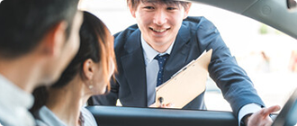 レンタカーを借りる